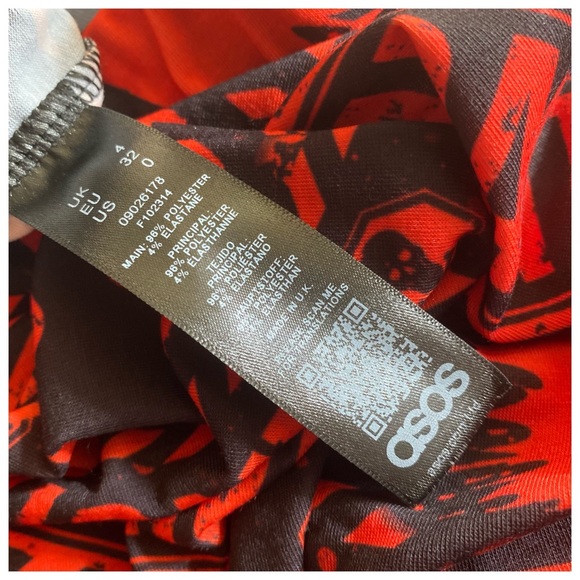 ASOS Zombie caution-tape leggings - Picture 8 of 9